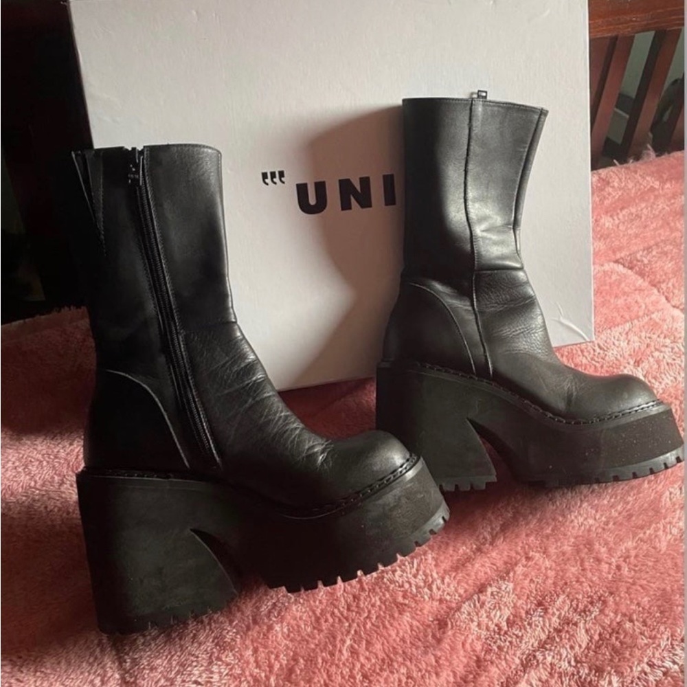 looking to trade my unif parker boots